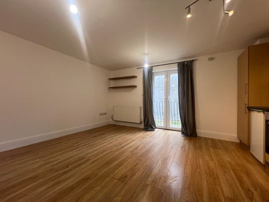 1 Bed Maisonette, Knowle Road, BS4 - Photo 1