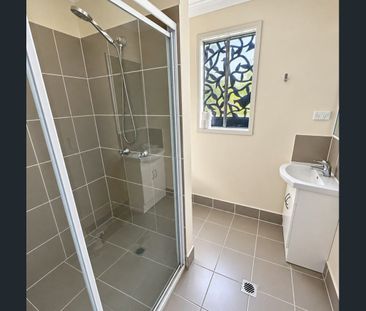 Neat & Tidy 3-Bedroom Home – Convenient Location! - Photo 6