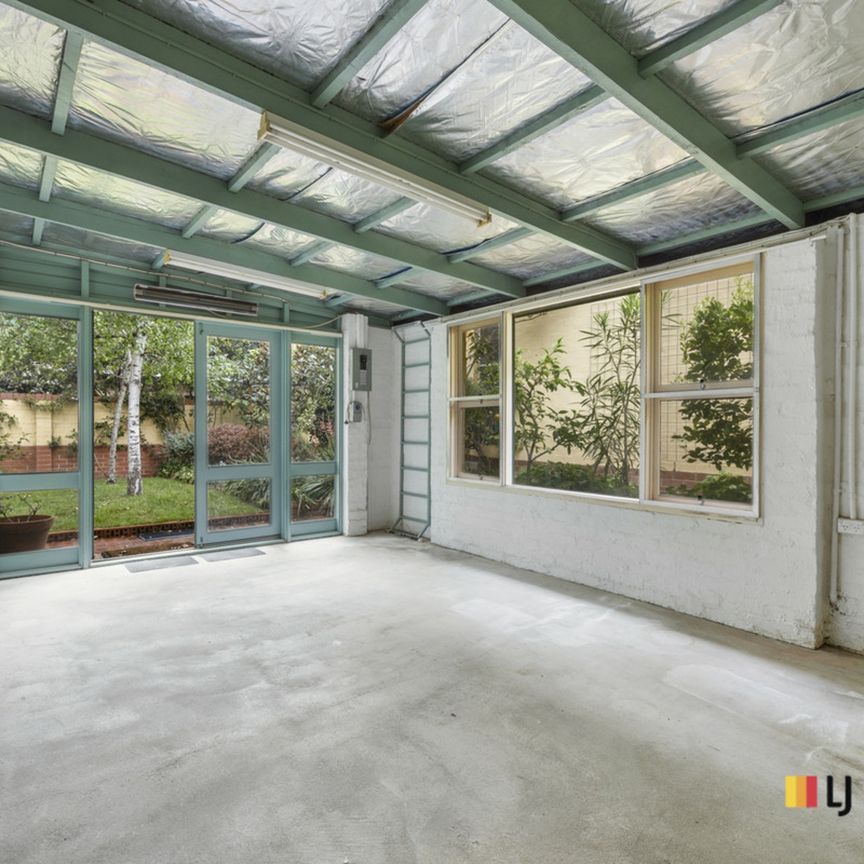 19 Empire Circuit, Forrest ACT, Belconnen - Photo 1