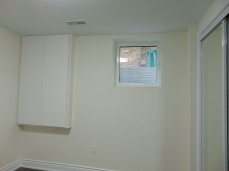 For Lease - 2450 Credit Valley Road, Mississauga, Ontario - Photo 2