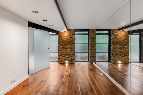 Arlington Road, Camden, NW1 - Photo 1