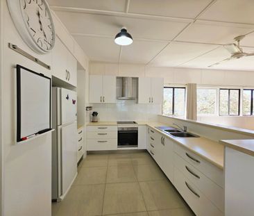 2 BEDROOM HOME WITH STUNNING WATER VIEWS - Photo 6
