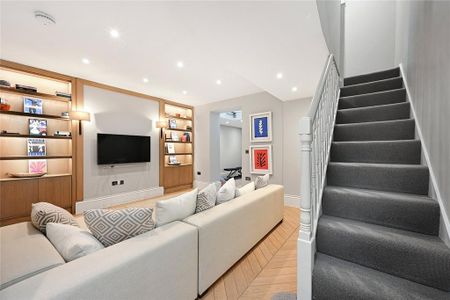 5 bedroom end of terrace house to rent - Photo 4