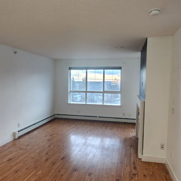 452, 35 Richard Court SW - 1 - Photo 1