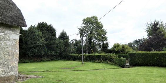 2 bedroom character property to rent - Photo 3