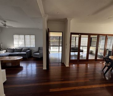 3 bedroom house furnished gardener included - Photo 1