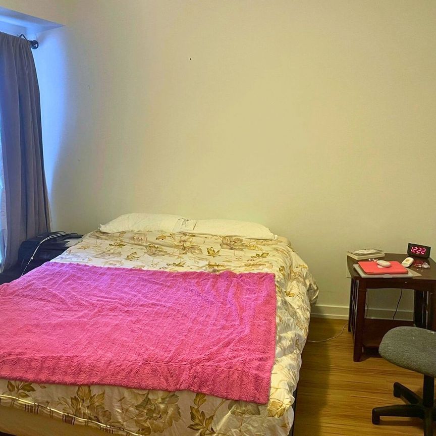 For Lease - 220 Lebreton Street Unit# 4, West Centre Town, Ontario - Photo 1