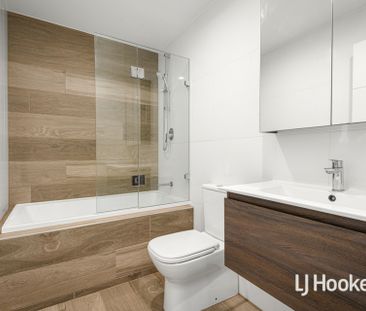 Ground Floor apartment - Great Location! - Photo 3