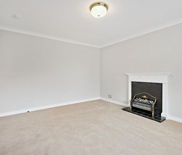 3 bedroom detached house to rent - Photo 2