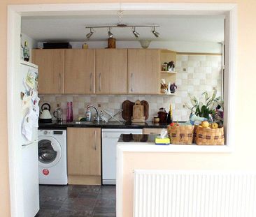 3 bedroom terraced house to rent - Photo 1