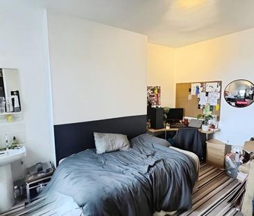 10 bedroom semi-detached house to rent - Photo 5