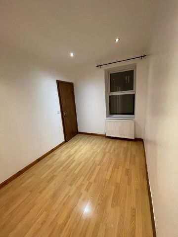 2 Bed Flat, Garratt Terrace, SW17 - Photo 2