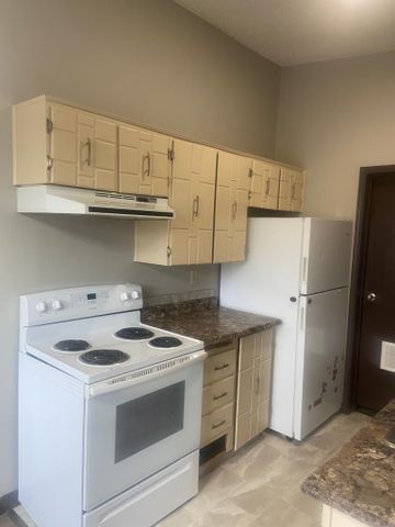 In Suite Laundry! 2 Bedroom 6-Plex in Highland Green!! - Photo 3