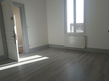 Location Appartement 3 pièces 60m² LA TREMBLADE 17390 - Photo 4