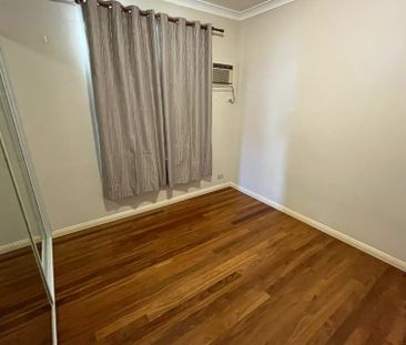 View Saturday at 9:50am - 10:05am - Photo 3