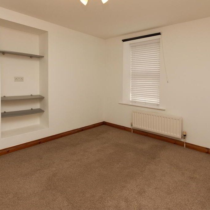 1b West Street, Newtownards, BT23 4EN - Photo 1