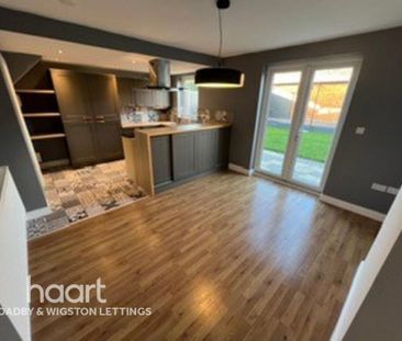 3 bedroom semi-detached house to rent - Photo 6