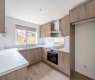 Triggs Close, Woking, Surrey, GU22 - Photo 4