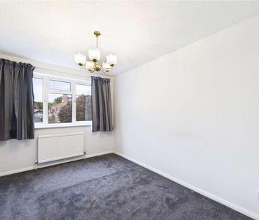 Hawkesbury Drive, Calcot, Reading, Berkshire, RG31 - Photo 3