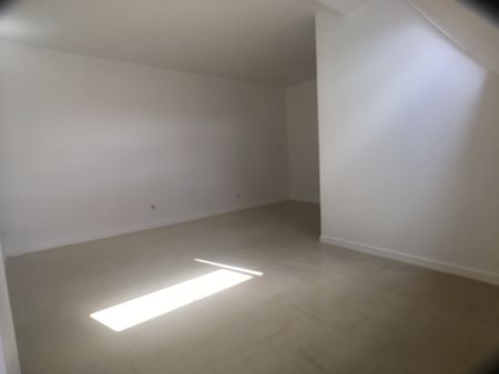 Duplex située au BORD D'ESSONNE - secteur calme - Photo 4