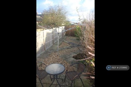 1 bedroom terraced house to rent - Photo 5