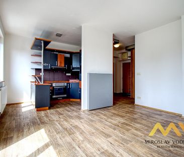Pronájem bytu 1+kk 32 m² - Photo 1