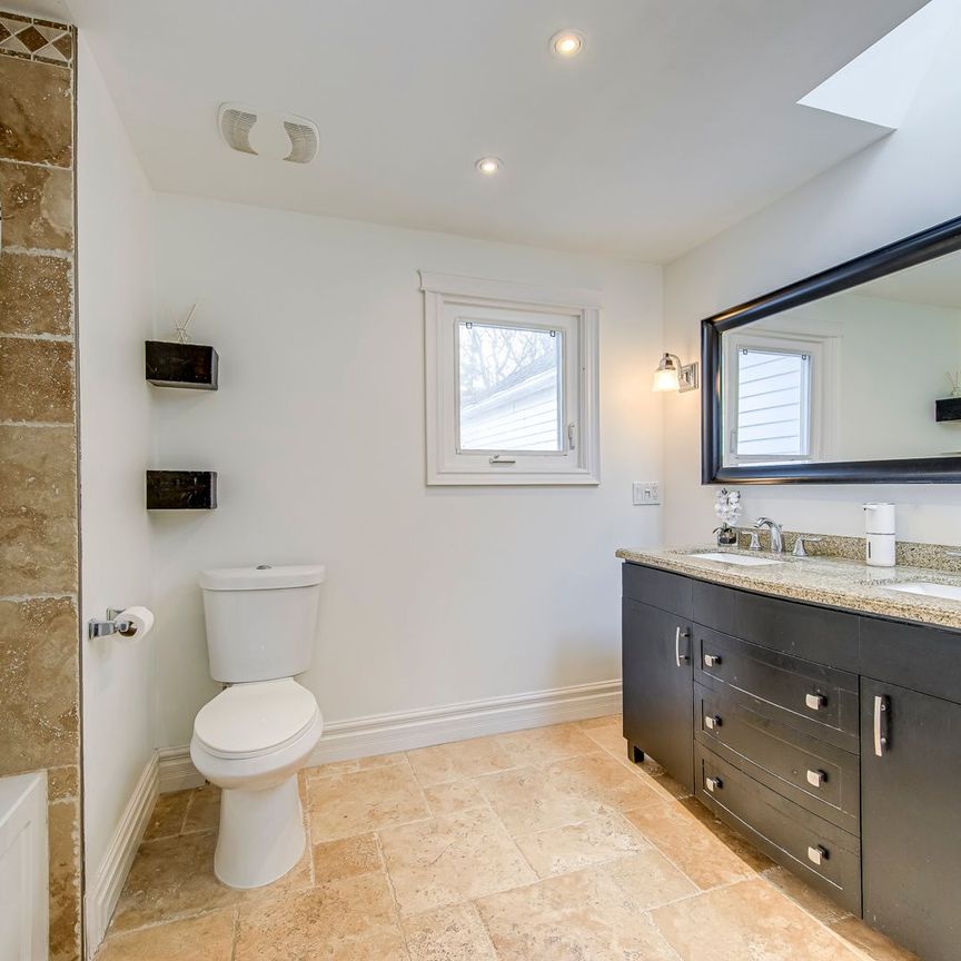 For Lease - 1225 Hedgestone Crescent, Oakville, Ontario - Photo 1