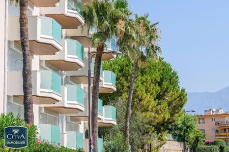 Location Appartement 2 pièces 38m² ROQUEBRUNE CAP MARTIN 06190 - Photo 5
