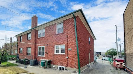 For Lease - 3241 Dufferin Street, Toronto, Ontario - Photo 2