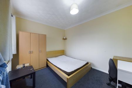 3 bedroom terraced house to rent - Photo 5