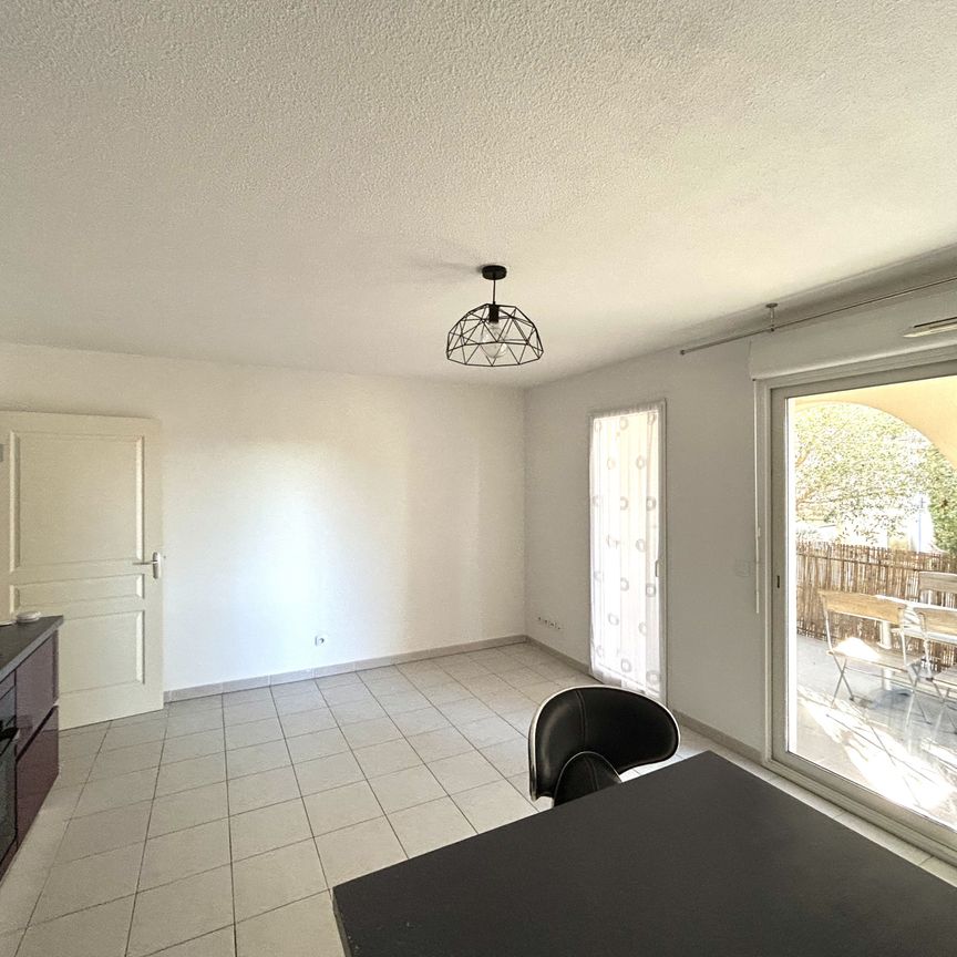 Location Appartement 2 pièces 40m² MALLEMORT 13370 - Photo 1