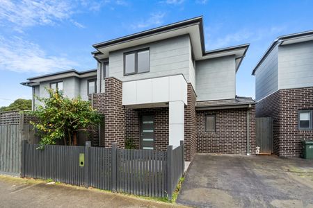 26 Sparks Ave Thornbury VIC 3071 - Photo 2