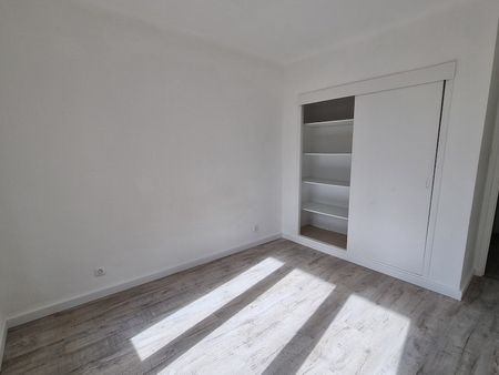 Location Appartement 3 pièces 58m² - Photo 2