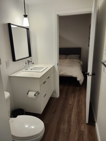 Sole Rutland Furnished 1 Bed 1 Bath - Photo 5