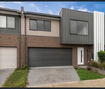 40 Boutique Lane, Cranbourne West, Vic 3977 - Photo 1
