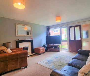 2 bedroom semi-detached house to rent - Photo 2