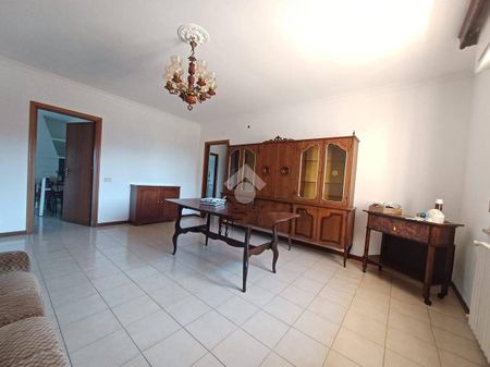 Quadrilocale via carlo cattaneo 41, Centro, Nepi - Foto 4