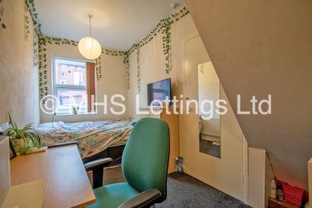 4 Bedroom Mid Terraced House for rent in Royal Park Road - Photo 4