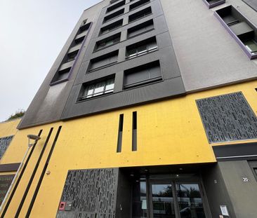 REZE PONT ROUSSEAU APPT T2 AVEC LOGGIA ET PARKING COUVERT - loi PINEL - Photo 3