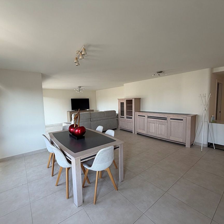 Appartement à louer, 4 pièces - Saint-Genis-Pouilly 01630 - Photo 1