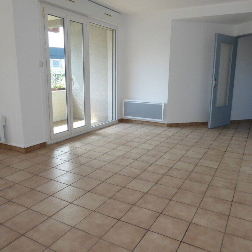 Location appartement 2 pièces 60 m² à Aubenas (07200) - Photo 1