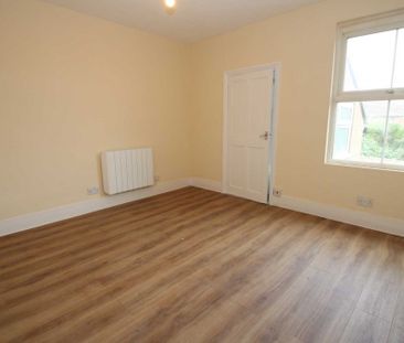 2 bed Terraced House for rent - Photo 3