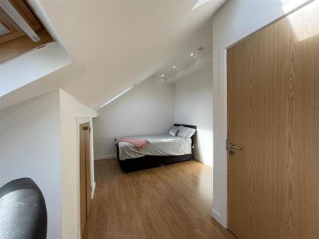 7 bedroom terraced house to rent - Photo 3