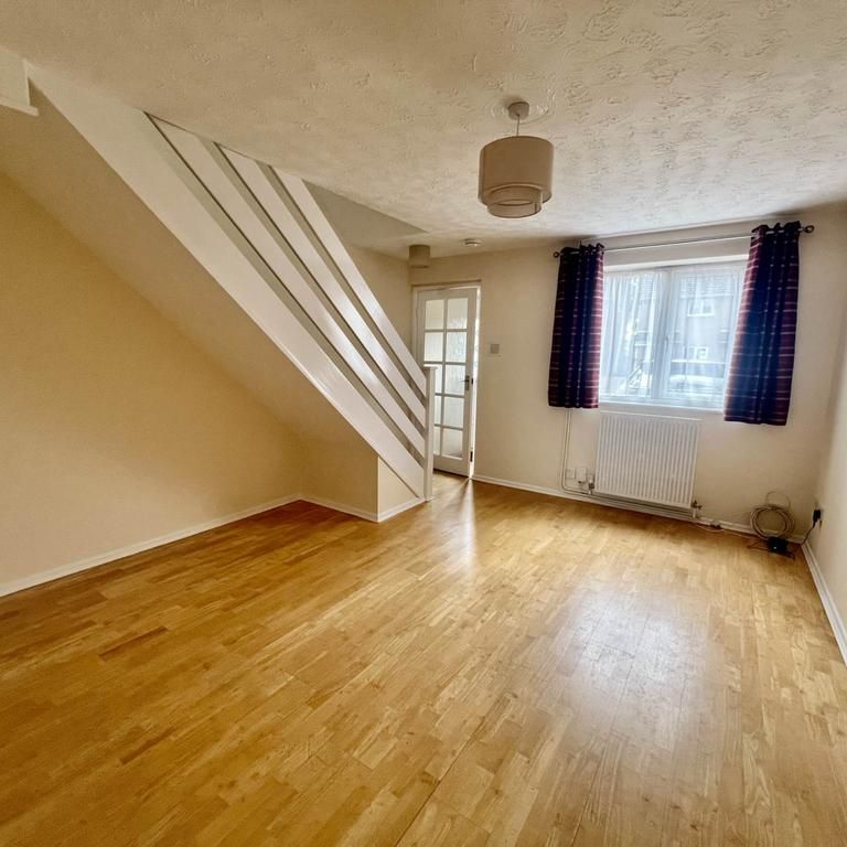 2 bedroom terraced house to rent - Photo 1