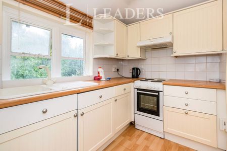 1 bedroom maisonette to rent Sidney Road, Walton-on-Thames, KT12 - Photo 3