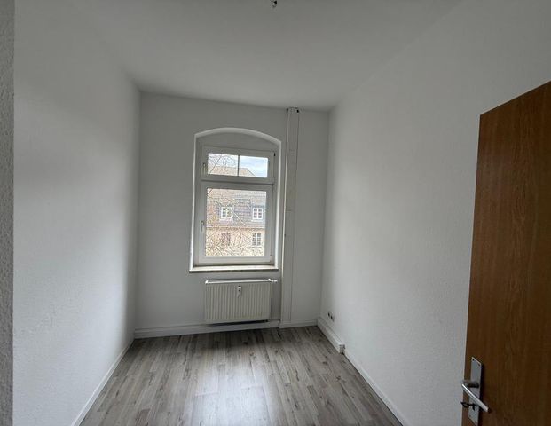 NEU! Helle Familienwohnung mit 3 Zimmern und Balkon - Foto 1