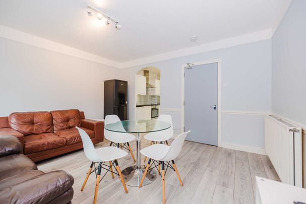 0712L West Pilton Rise, Edinburgh, EH4 4UQ - Photo 1
