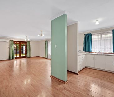 Neat & Low-Maintenance - Photo 3