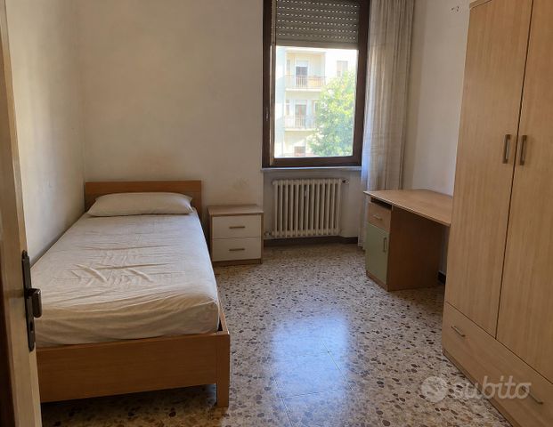 Stanza singola-Novoli-con balcone - Photo 1