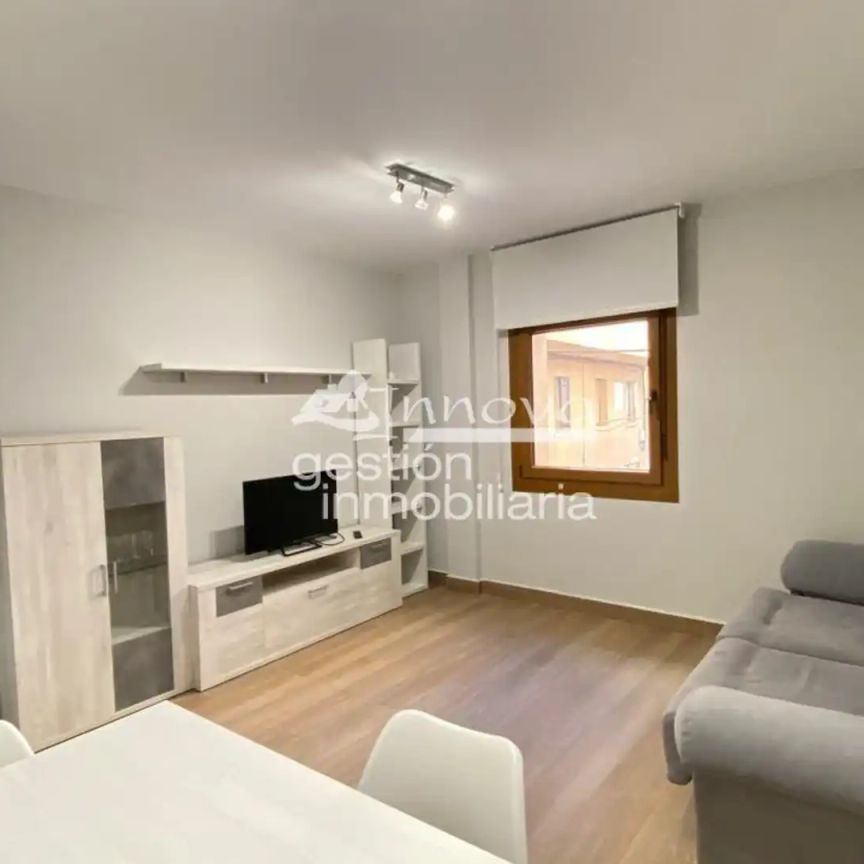 Planta baja de alquiler en San Nicolás, Plaza Mayor - San Agustín - Foto 1